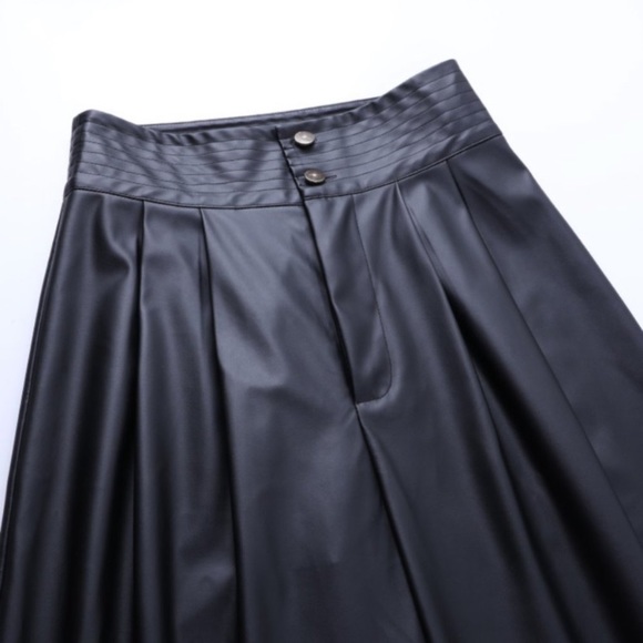 Black High Waisted Faux Leather Palazzo Pants (S) - Picture 6 of 11